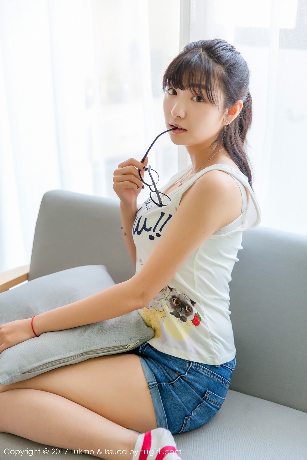Jpxgyw.com[Tukmo兔几盟]Vol.095_巨乳萝莉球球居家牛仔裤系列娇羞可人清爽迷人写真41P