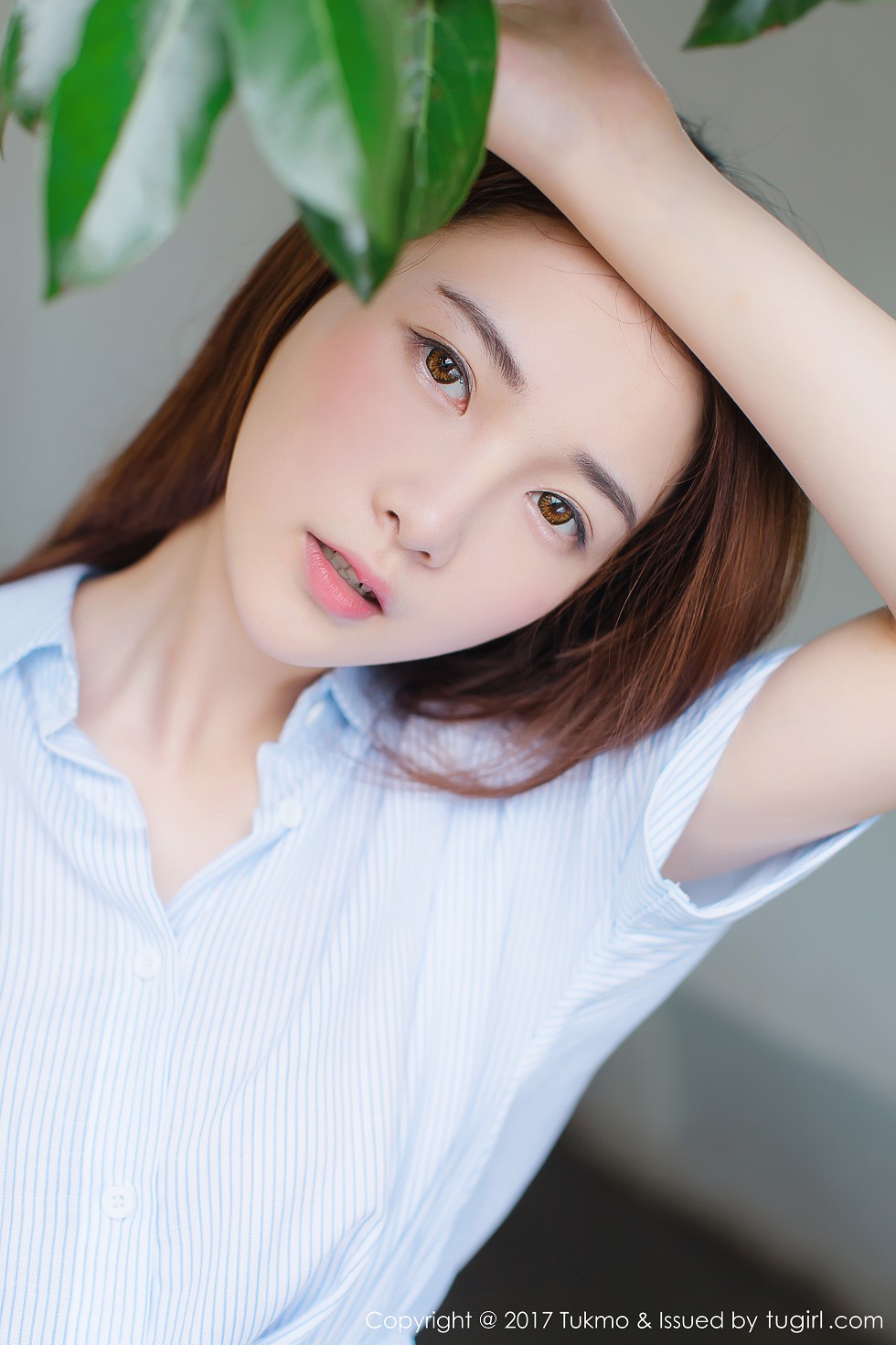 Jpxgyw.com[Tukmo兔几盟]Vol.099_新人妹子绵绵户外清爽连身裙西瓜外拍阳光甜美写真40P