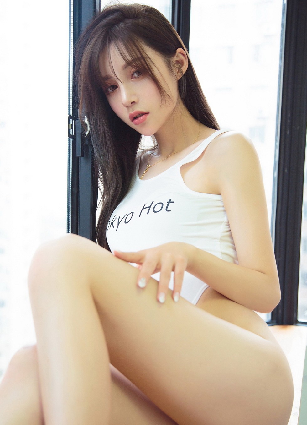 Jpxgyw.com[Ugirls尤果网]U410_正妹奶茶Emily私房白色高叉连体衣秀完美身材妩媚诱惑写真65P