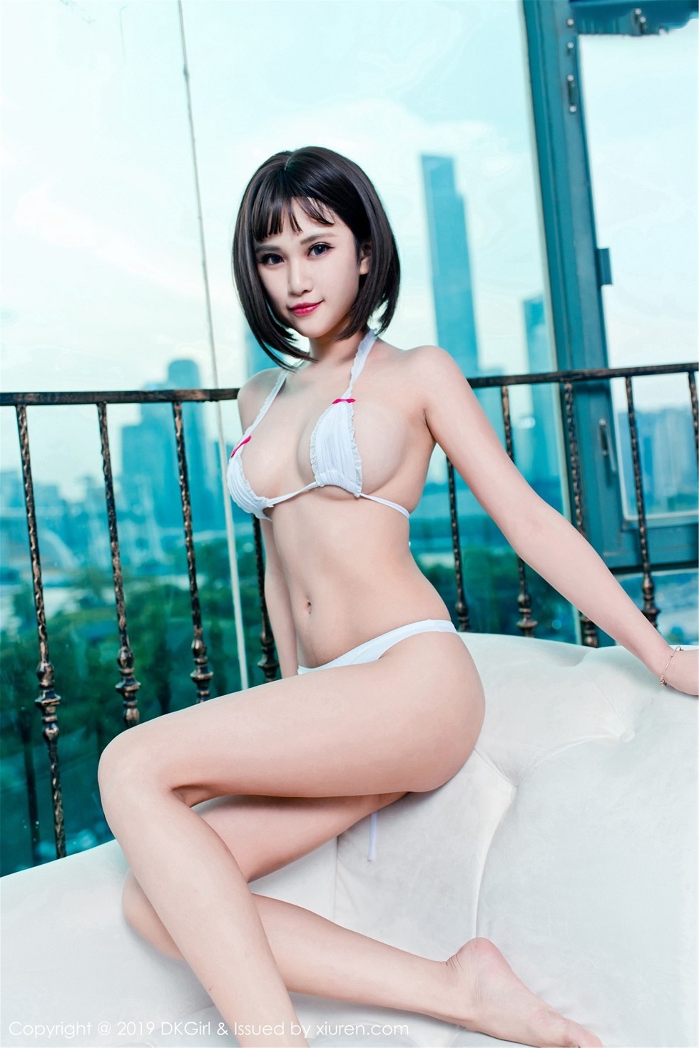 Jpxgyw.com[DKGirl御女郎]Vol.100_嫩模萌宝儿BoA私房黑白诱人内衣美轮美奂秀豪乳诱惑写真50P