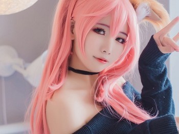 Vol.438_车模小玉私人性感狐狸装扮牛仔短裤配黑色丝袜袜秀美腿骚扰写真36P