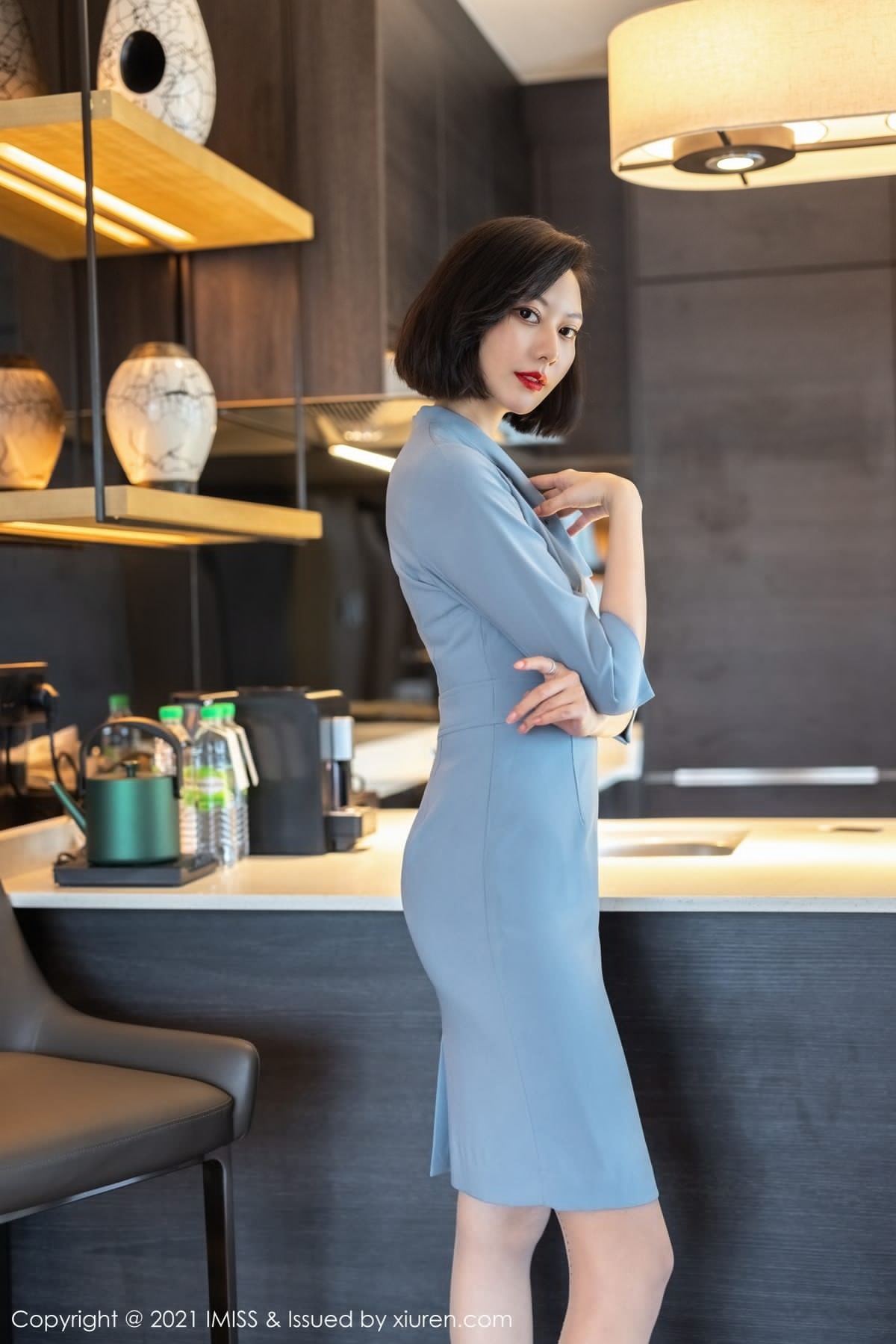 Jpxgyw.com_[IMISS爱蜜社]Vol.609_气质美女艺轩脱典雅服饰露性感蕾丝内衣秀完美身材诱惑写真85P