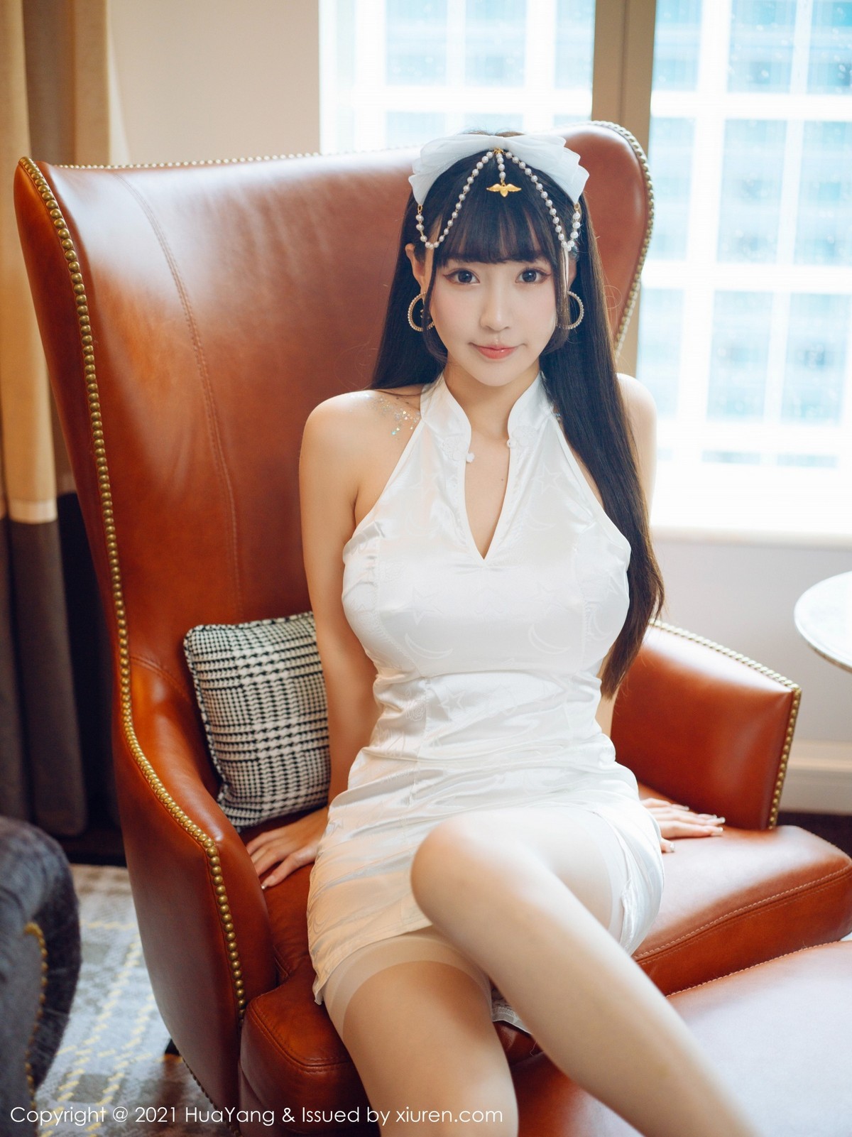 Jpxgyw.com_[HuaYang花漾]Vol.426_女神朱可儿Flower澳门旅拍真空旗袍配白丝吊袜极致诱惑写真54P