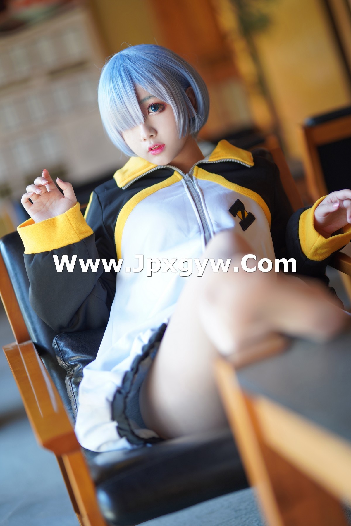 Jpxgyw.com_[喵糖映画]Vol.449_雷姆蓝发美少女私房性感运动外套露白嫩美腿迷人写真23P