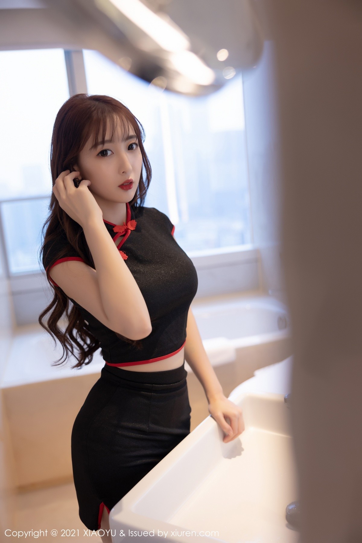 Jpxgyw.com_[XiaoYu画语界]Vol.574_新人模特林星阑韵味旗袍配超薄丝袜半脱秀完美身材诱惑写真78P