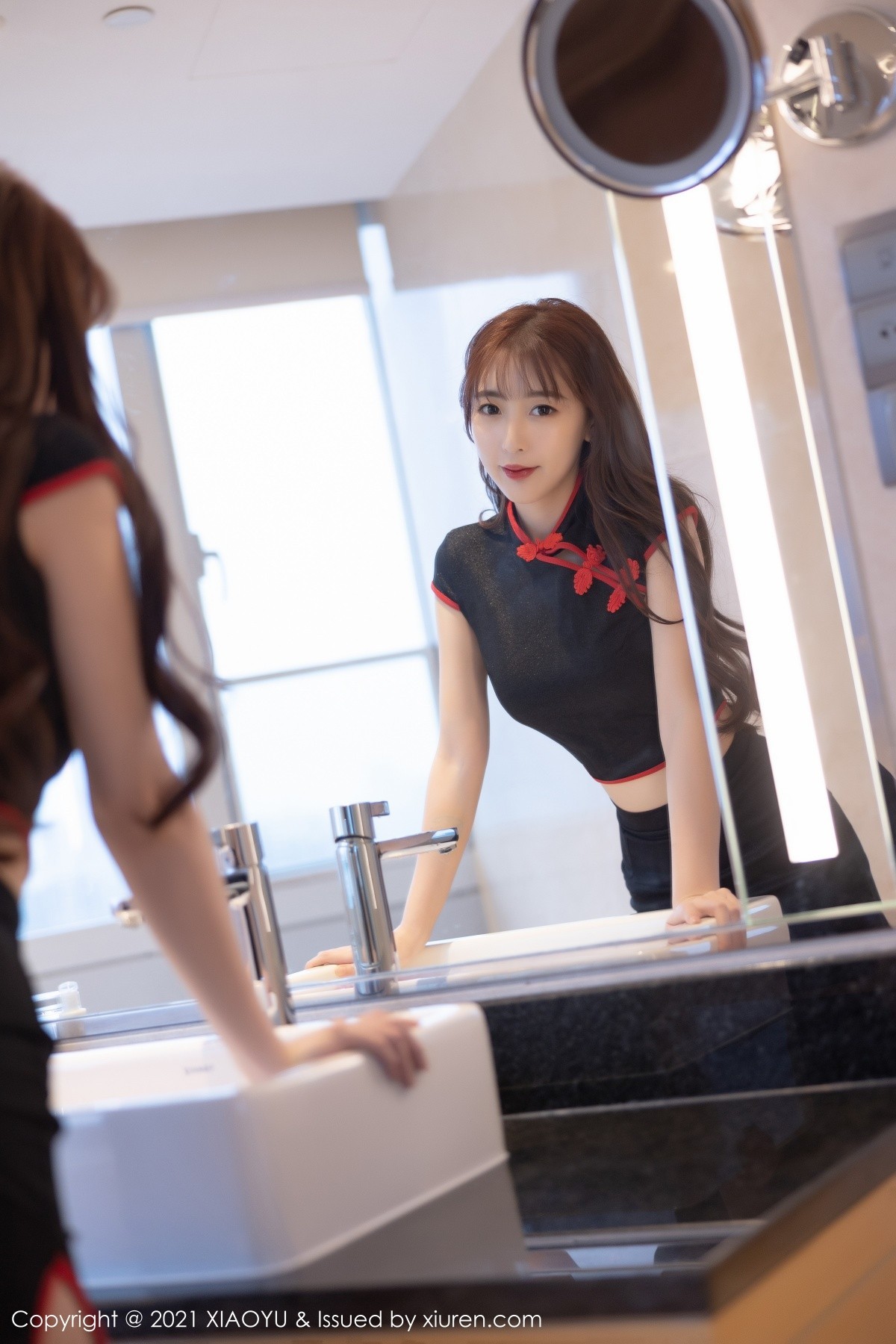 Jpxgyw.com_[XiaoYu画语界]Vol.574_新人模特林星阑韵味旗袍配超薄丝袜半脱秀完美身材诱惑写真78P