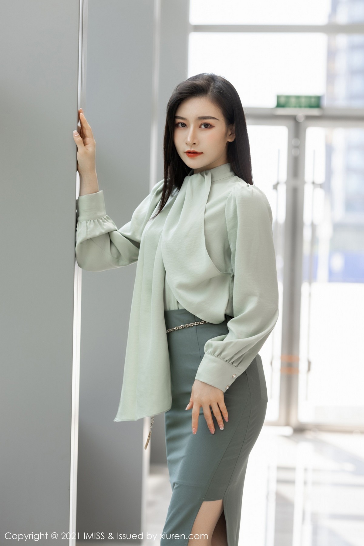 Jpxgyw.com_[IMISS爱蜜社]Vol.617_气质美女Vanessa床上脱优雅服饰露性感白色内衣迷人诱惑写真62P
