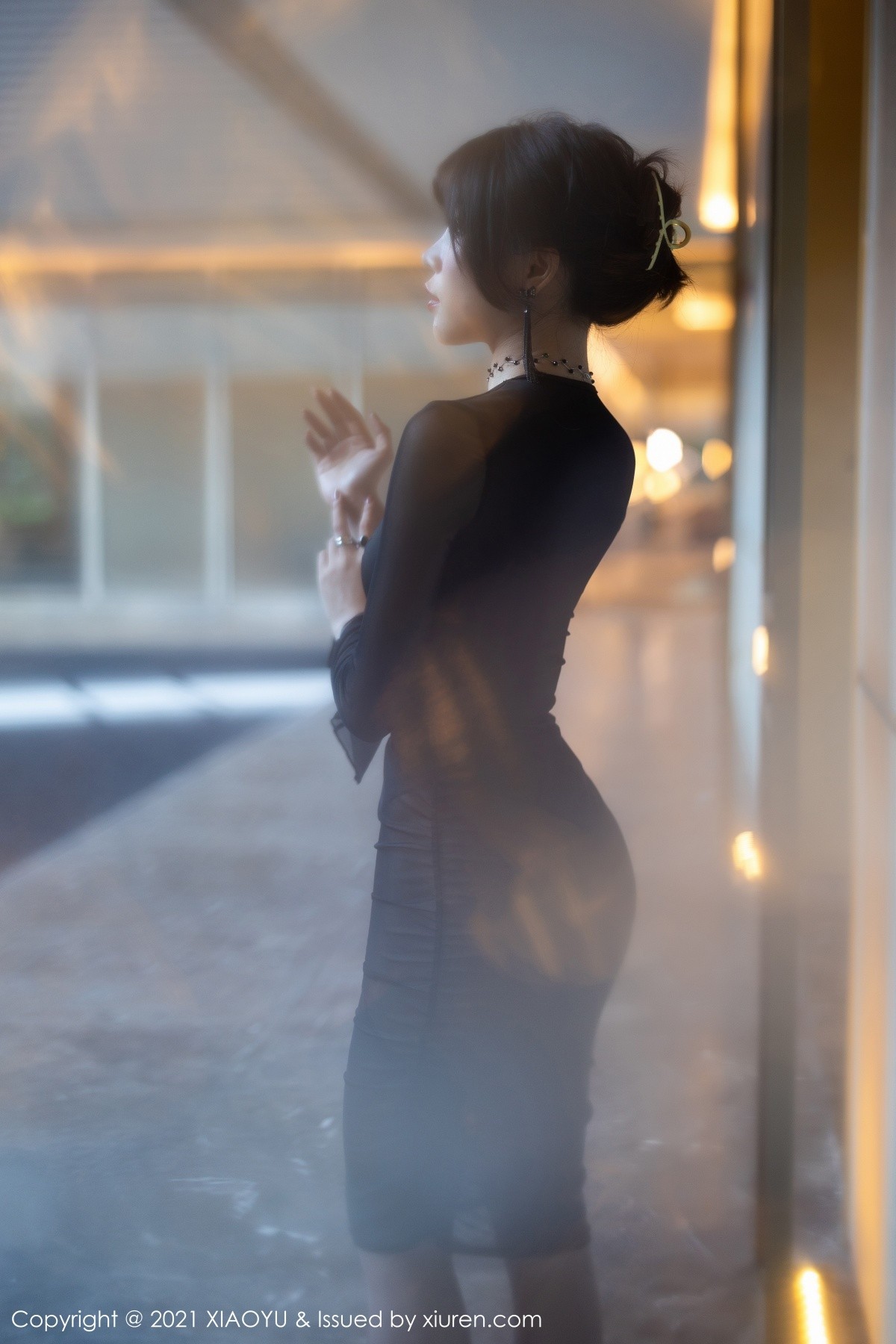 Jpxgyw.com_[XiaoYu画语界]Vol.581_女神芝芝Booty森系朦胧私房主题黑色服饰配黑丝吊袜诱惑写真88P
