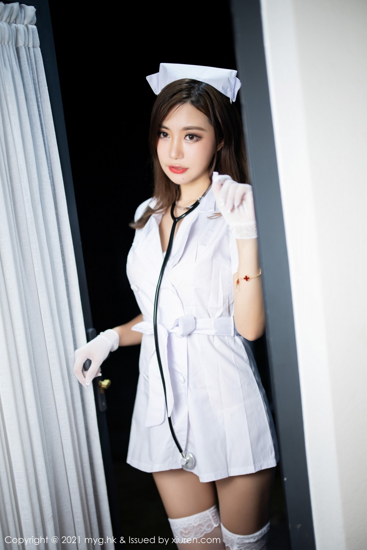 Jpxgyw.com_[MyGirl美媛馆]Vol.578_女神绮里嘉Carina杭州旅拍护士制服主题缕空蕾丝内衣诱惑写真90P