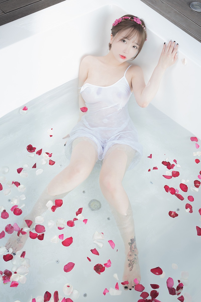 美女孙乐乐沐浴照尽显诱人好身材(图13)