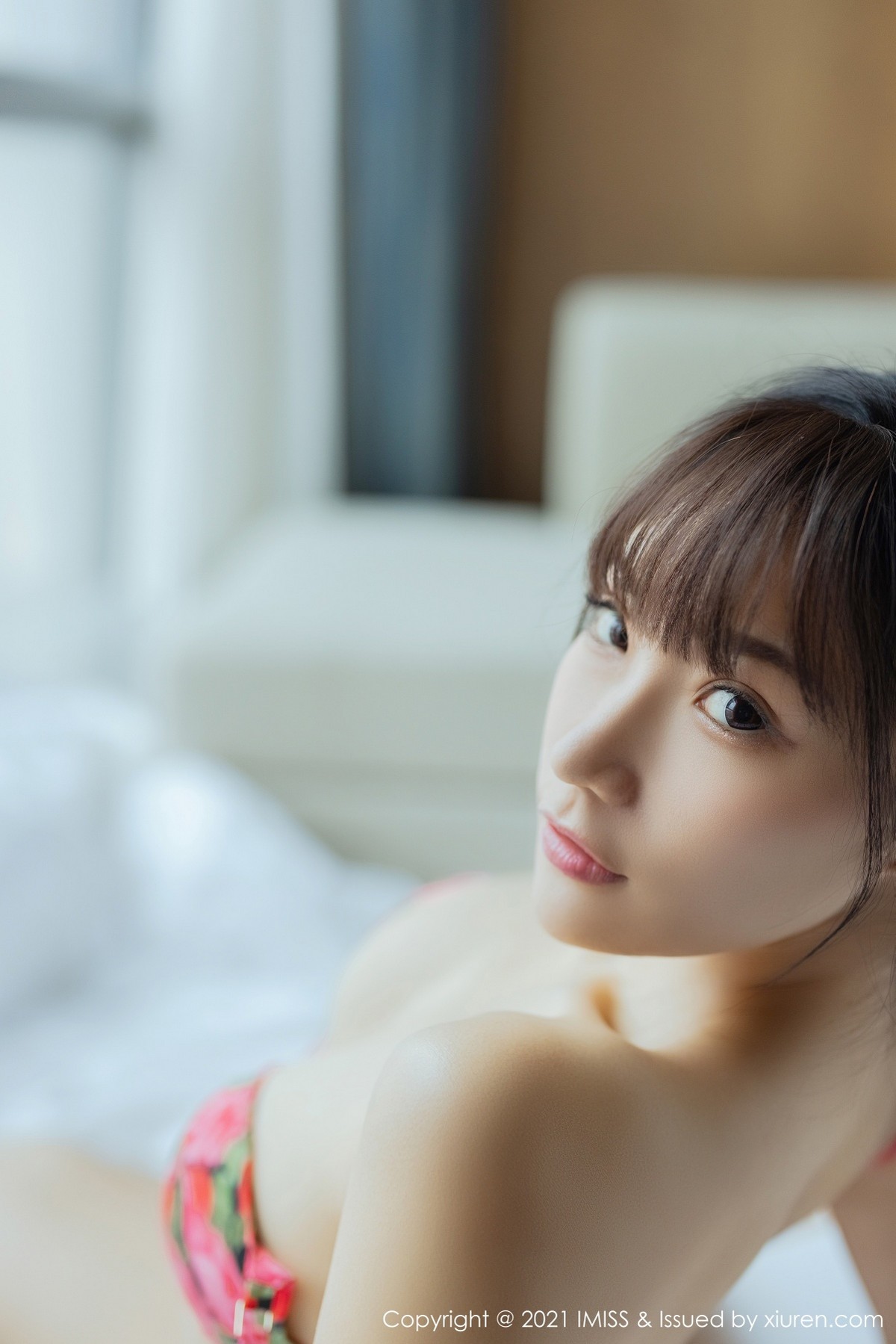Jpxgyw.com_[IMISS爱蜜社]Vol.574_嫩模小狐狸Kathryn私房床上鲜艳诱人内衣秀完美身材诱惑写真80P