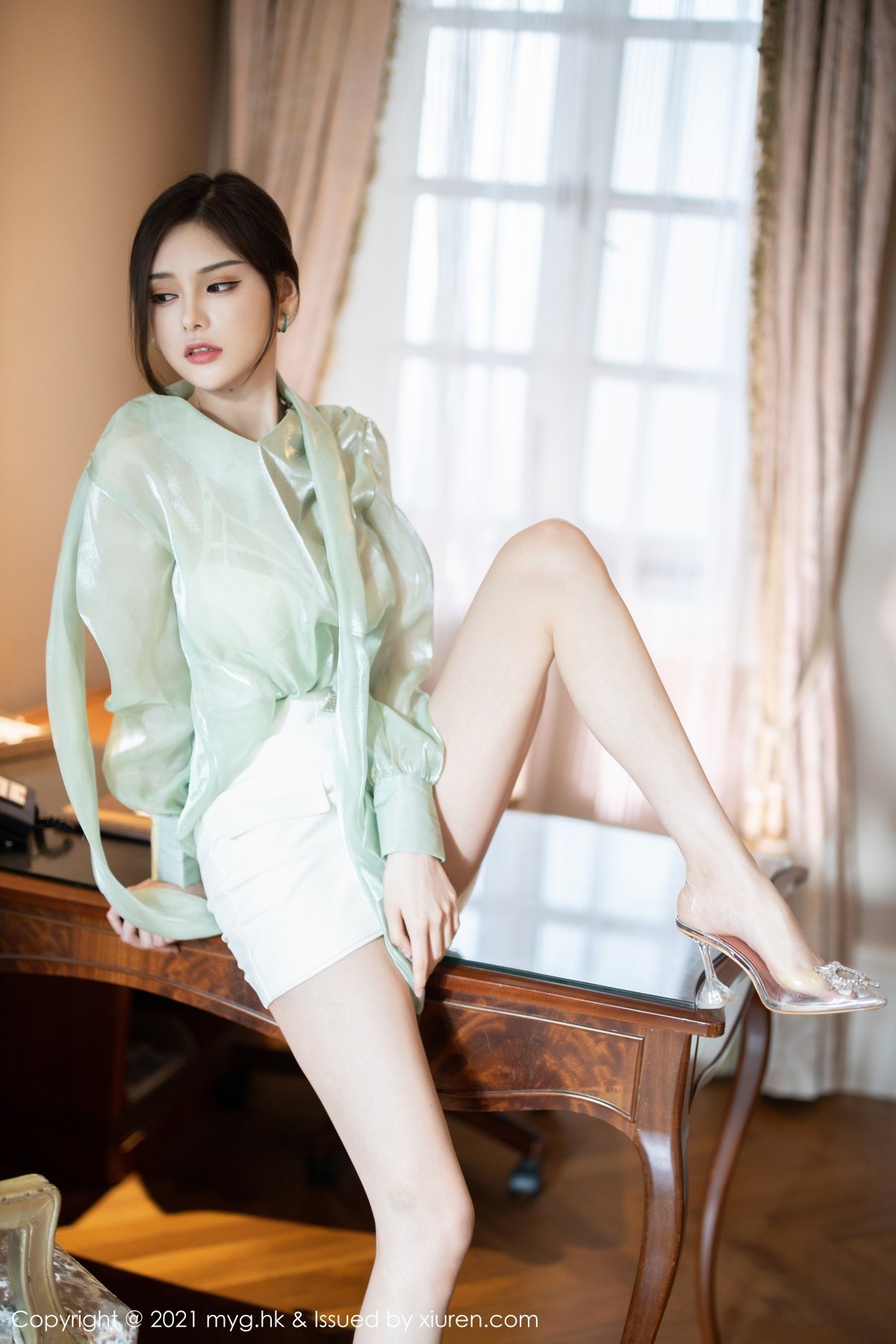 Jpxgyw.com_[MyGirl美媛馆]Vol.535_嫩模小夕juju私房半脱露白色连体情趣内衣秀火辣身材诱惑写真69P