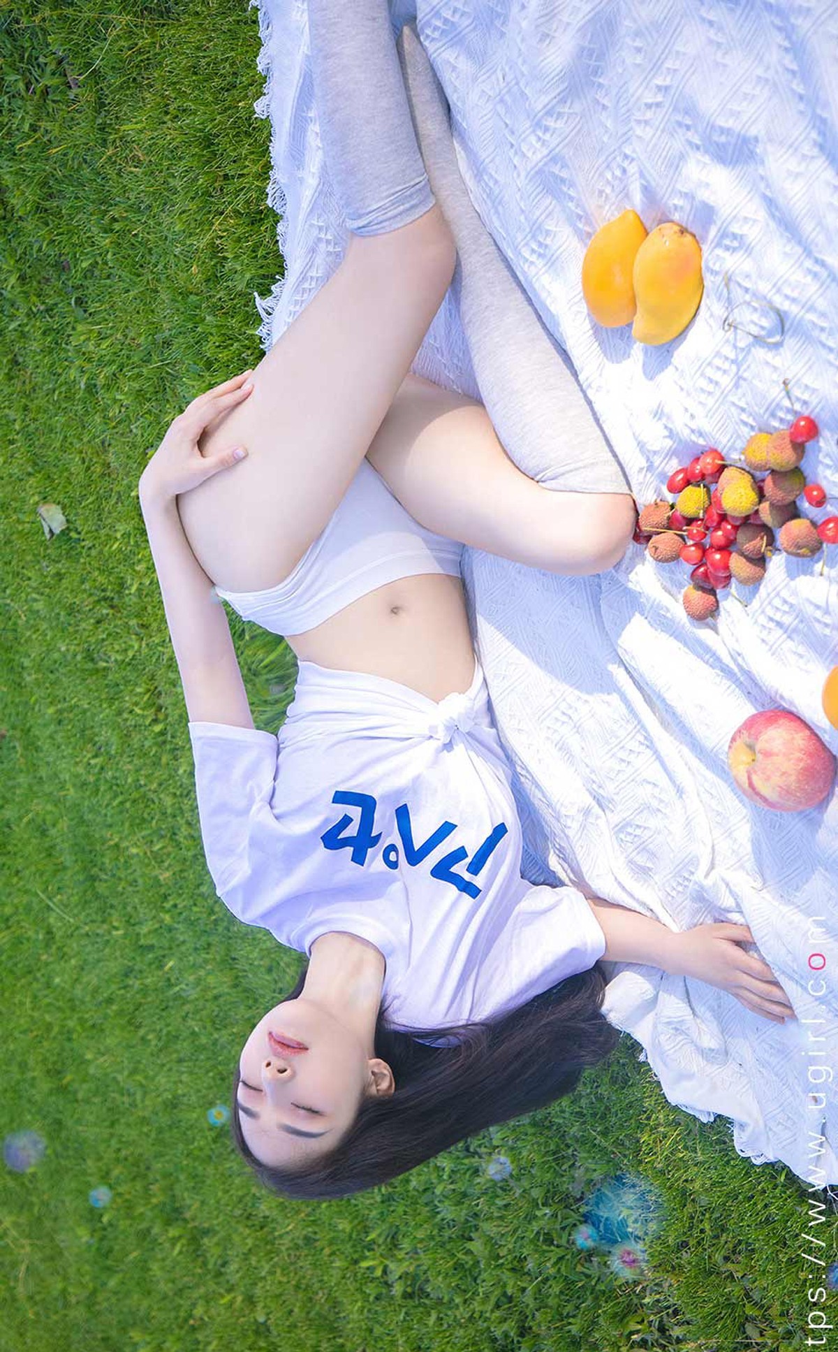 Jpxgyw.com_[Ugirls爱尤物]No.2110_嫩模西门小玉户外性感运动内衣半脱秀完美身材诱惑写真35P