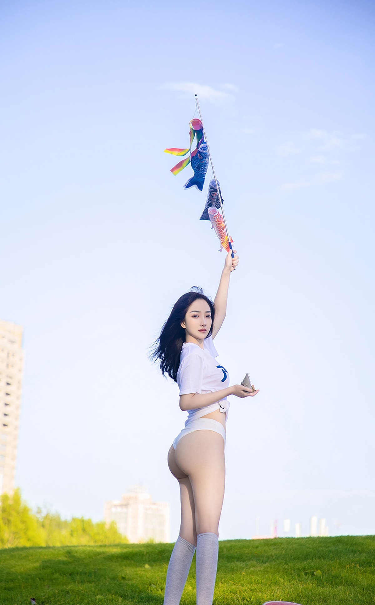 Jpxgyw.com_[Ugirls爱尤物]No.2110_嫩模西门小玉户外性感运动内衣半脱秀完美身材诱惑写真35P