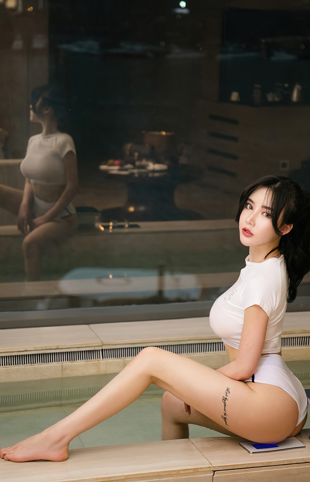 Jpxgyw.com_[Ugirls爱尤物]No.2149_模特刘子潇等七大美女合集系列私房性感内衣完美诱惑写真35P
