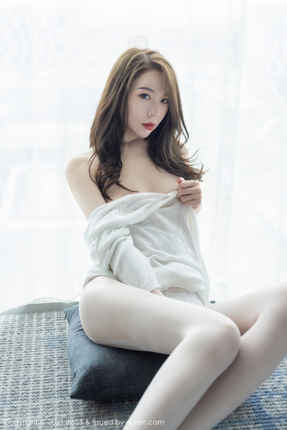 Jpxgyw.com_[IMISS爱蜜社]Vol.628_模特梦心月心愿旅拍轻透白色上衣配超薄肉丝裤袜极致诱惑写真57P