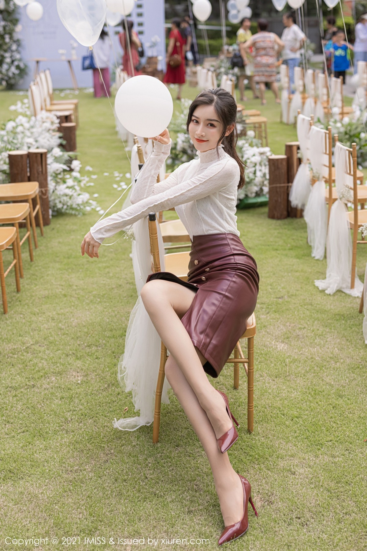 Jpxgyw.com_[IMISS爱蜜社]Vol.630_气质美女Vanessa私房半脱露性感透视内衣秀完美身材诱惑写真67P