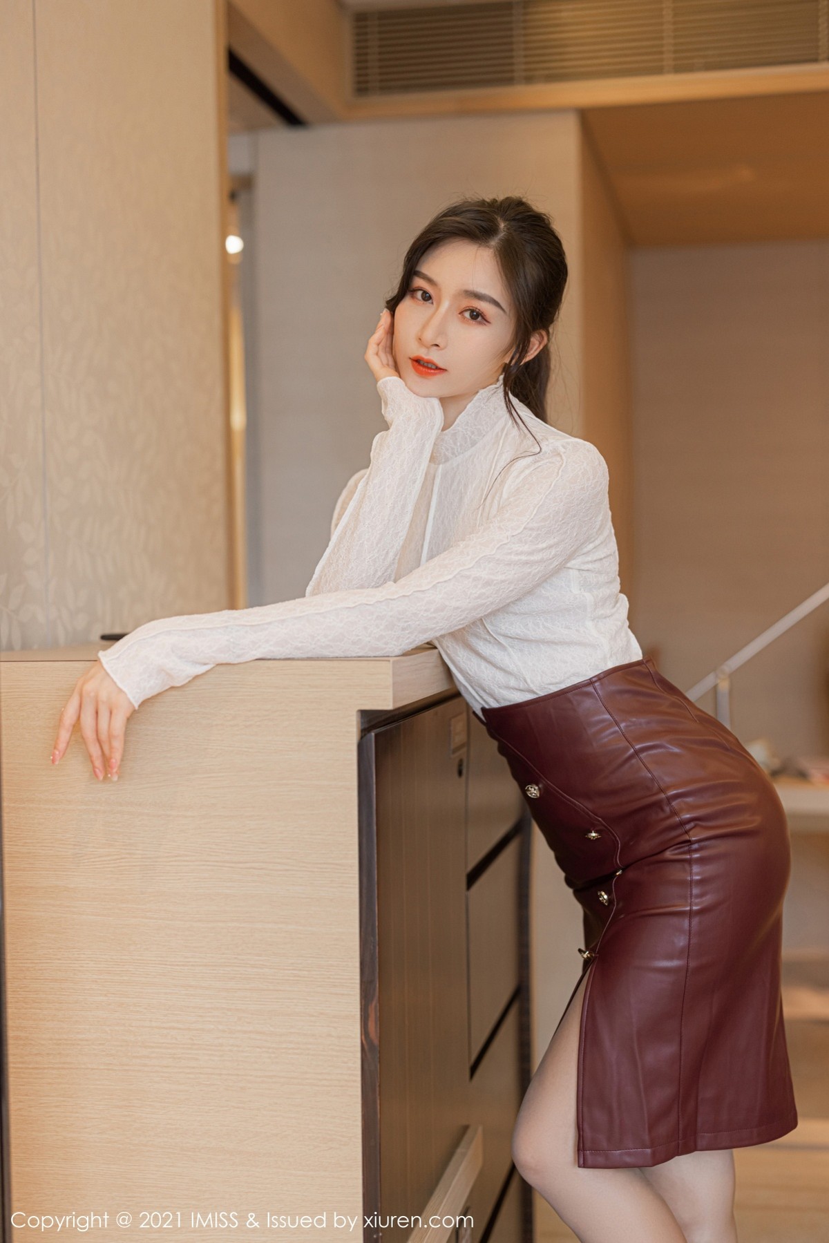 Jpxgyw.com_[IMISS爱蜜社]Vol.630_气质美女Vanessa私房半脱露性感透视内衣秀完美身材诱惑写真67P