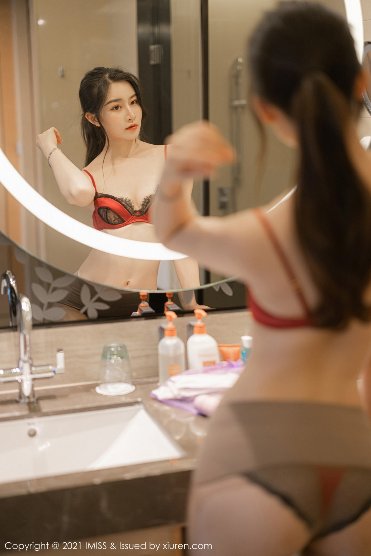 Jpxgyw.com_[IMISS爱蜜社]Vol.630_气质美女Vanessa私房半脱露性感透视内衣秀完美身材诱惑写真67P