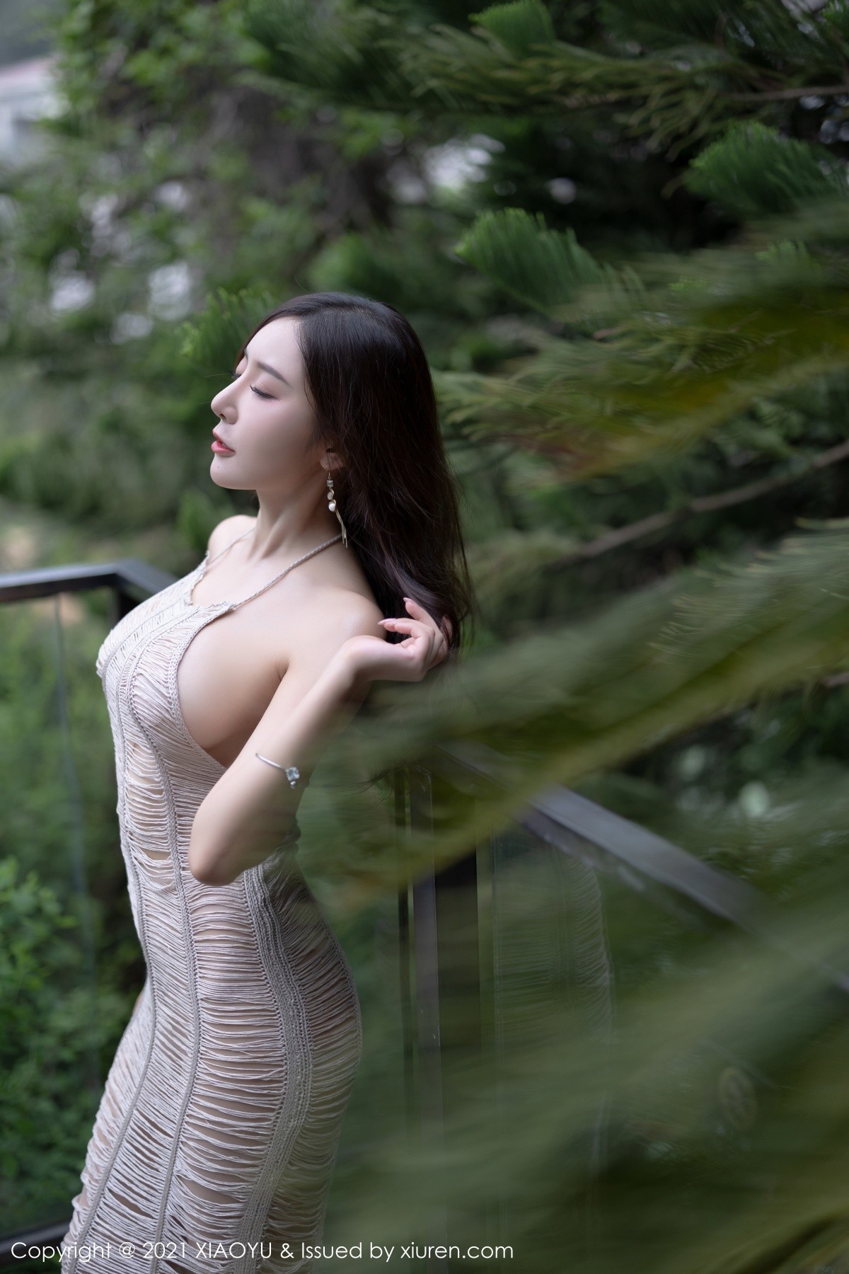 Jpxgyw.com_[XiaoYu画语界]Vol.617_女神王馨瑶yanni户外缕空薄纱长裙透视秀火辣身材极致诱惑写真76P