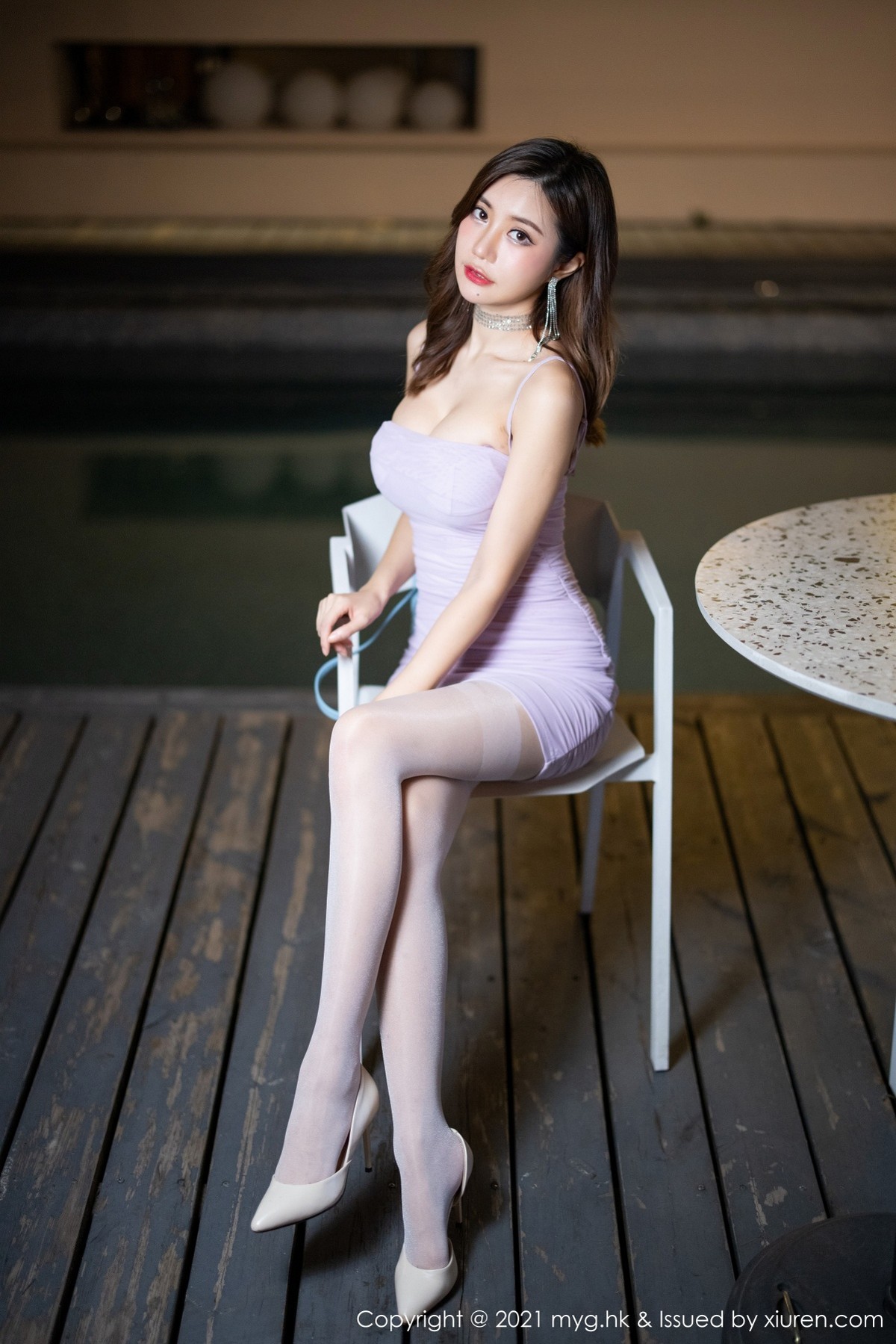 Jpxgyw.com_[MyGirl美媛馆]Vol.593_女神绮里嘉Carina杭州旅拍紫色吊裙半撩露超薄肉丝诱惑写真88P