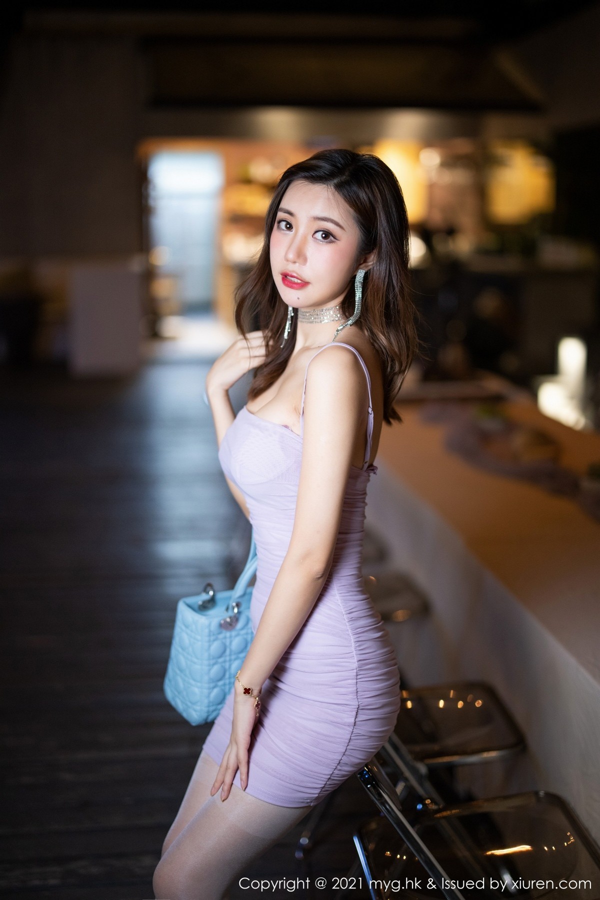 Jpxgyw.com_[MyGirl美媛馆]Vol.593_女神绮里嘉Carina杭州旅拍紫色吊裙半撩露超薄肉丝诱惑写真88P