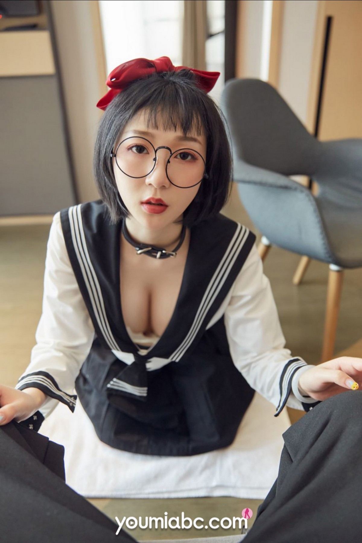 Jpxgyw.com_[YouMi尤蜜]Vol.717_模特龙女宝宝家教秘密教学主题私房半脱露完美身材诱惑写真61P