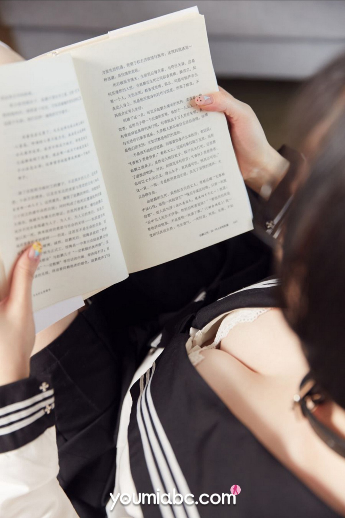 Jpxgyw.com_[YouMi尤蜜]Vol.717_模特龙女宝宝家教秘密教学主题私房半脱露完美身材诱惑写真61P