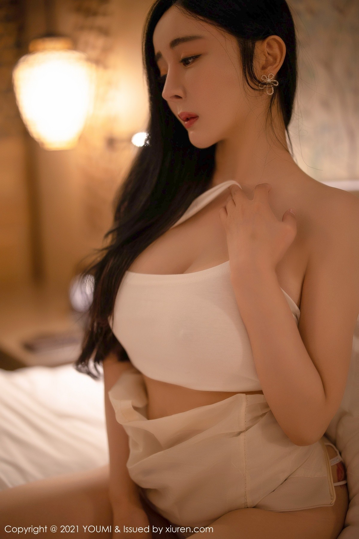 Jpxgyw.com_[YouMi尤蜜荟]Vol.695_模特允爾桂林旅拍私房脱职业装露性感内衣秀丰满身材诱惑写真62P