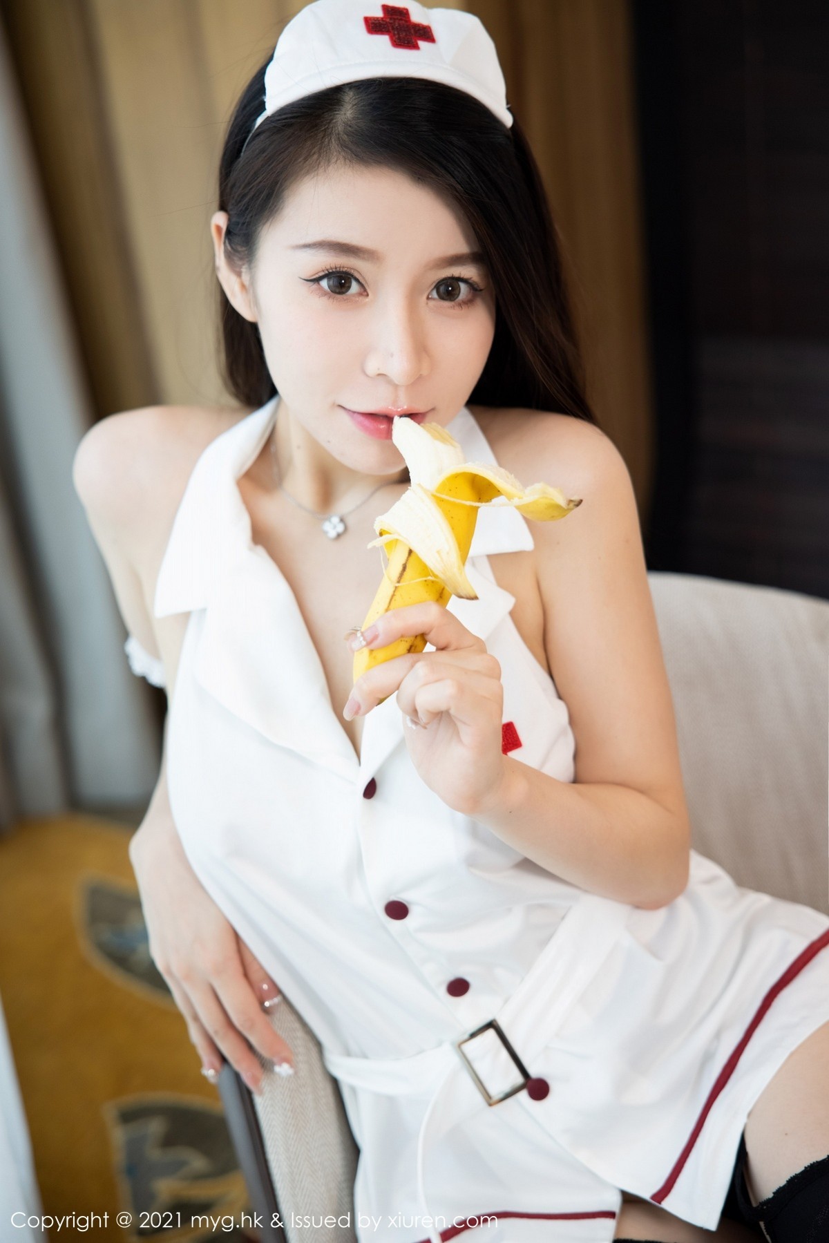 Jpxgyw.com_[MyGirl美媛馆]Vol.595_模特vetiver嘉宝贝儿护士制服配黑丝吊袜秀丰满翘臀诱惑写真66P