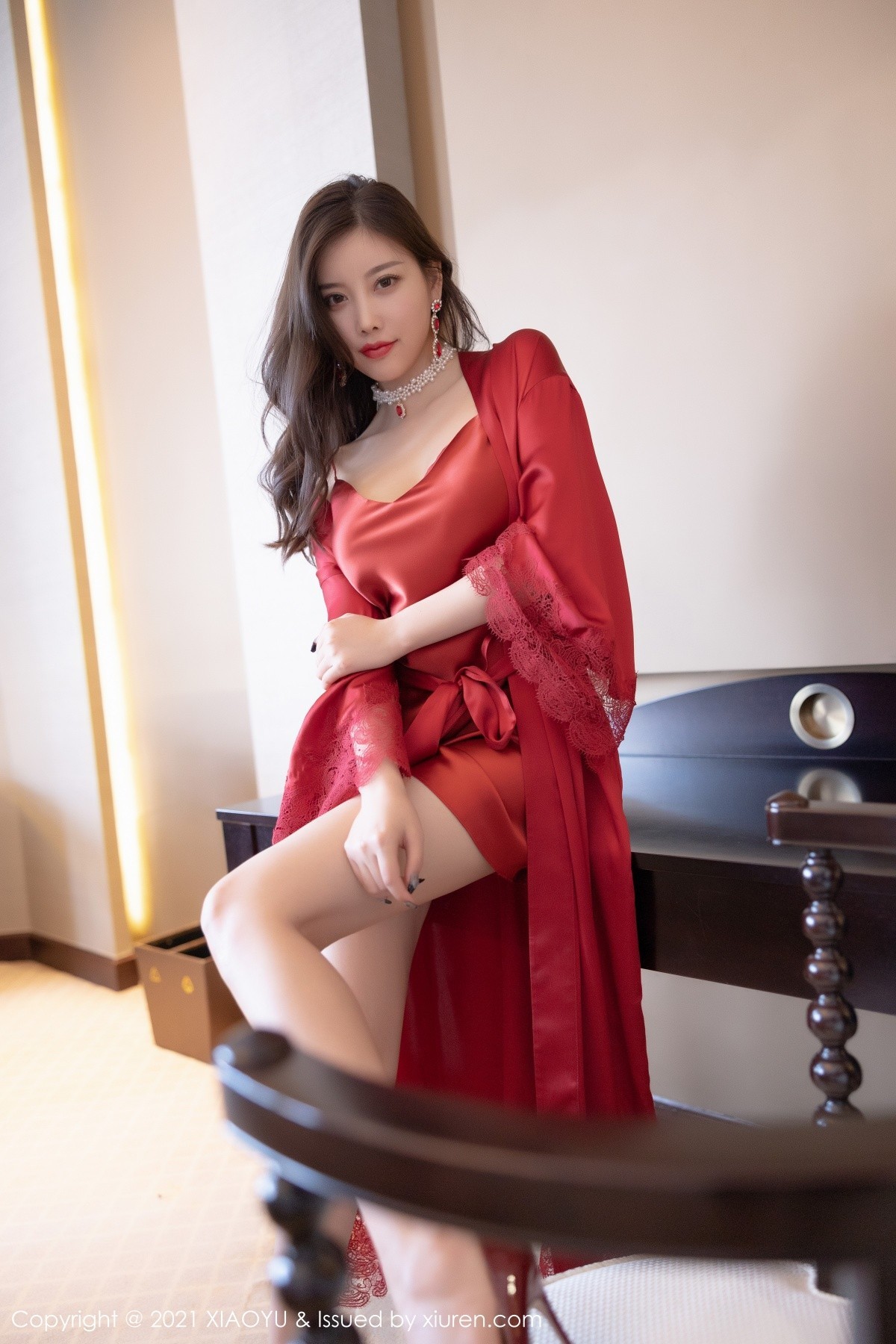 Jpxgyw.com_[XiaoYu画语界]Vol.621_女神杨晨晨sugar广西旅拍脱猩红吊裙露黑色情趣内衣诱惑写真91P