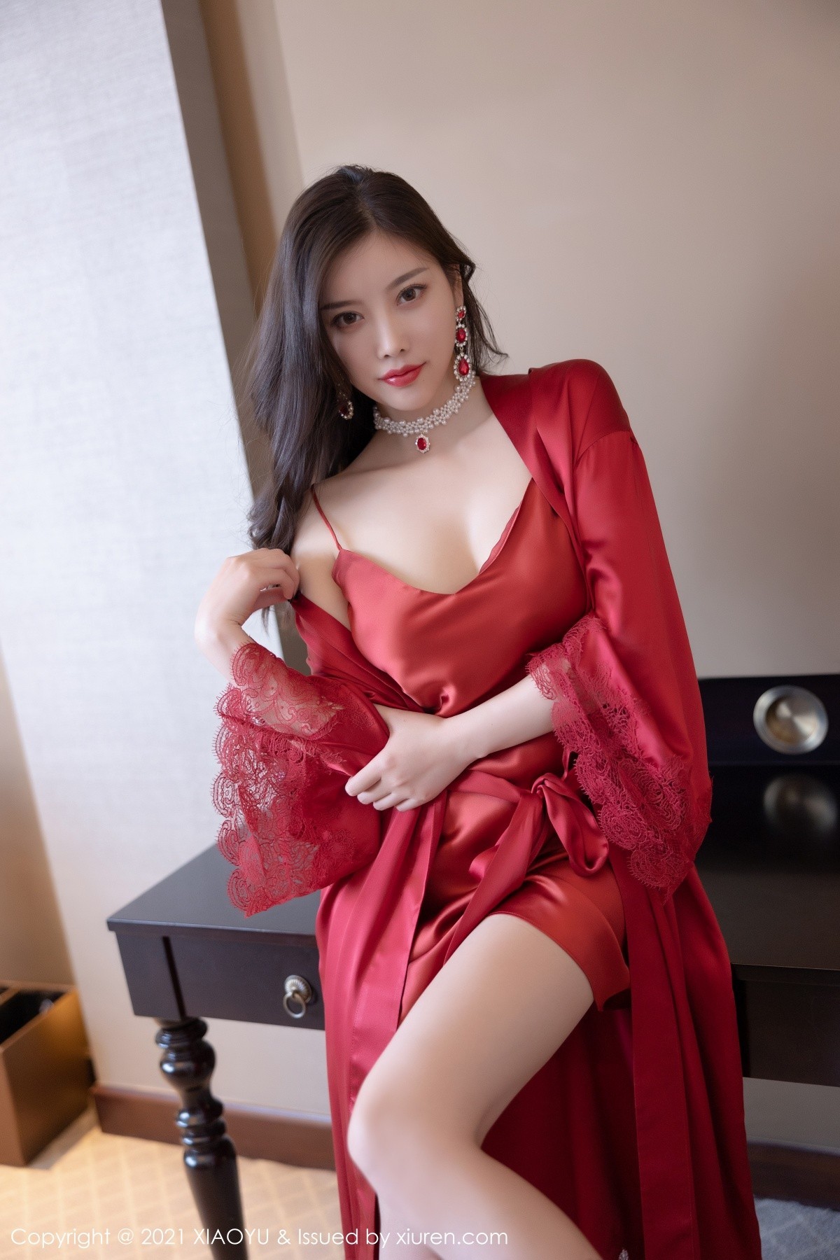 Jpxgyw.com_[XiaoYu画语界]Vol.621_女神杨晨晨sugar广西旅拍脱猩红吊裙露黑色情趣内衣诱惑写真91P