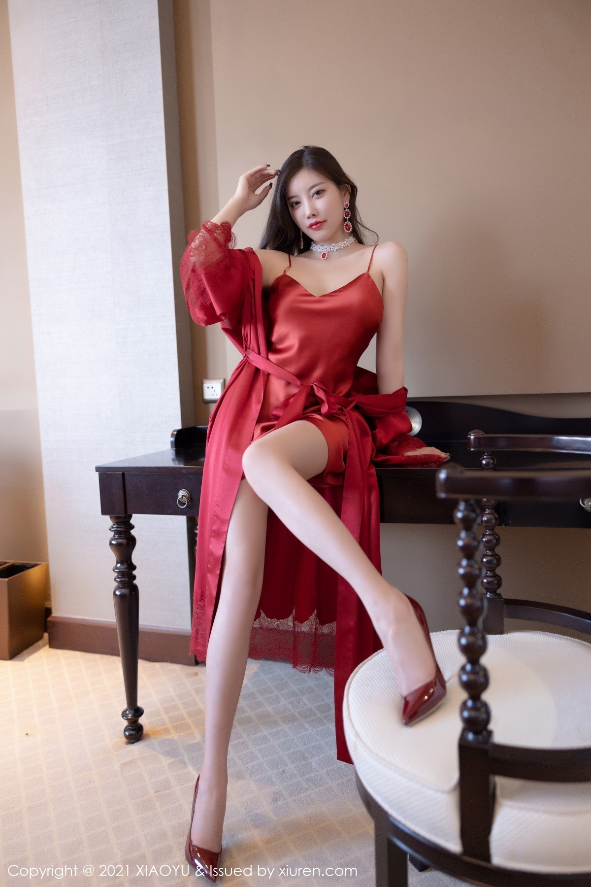 Jpxgyw.com_[XiaoYu画语界]Vol.621_女神杨晨晨sugar广西旅拍脱猩红吊裙露黑色情趣内衣诱惑写真91P