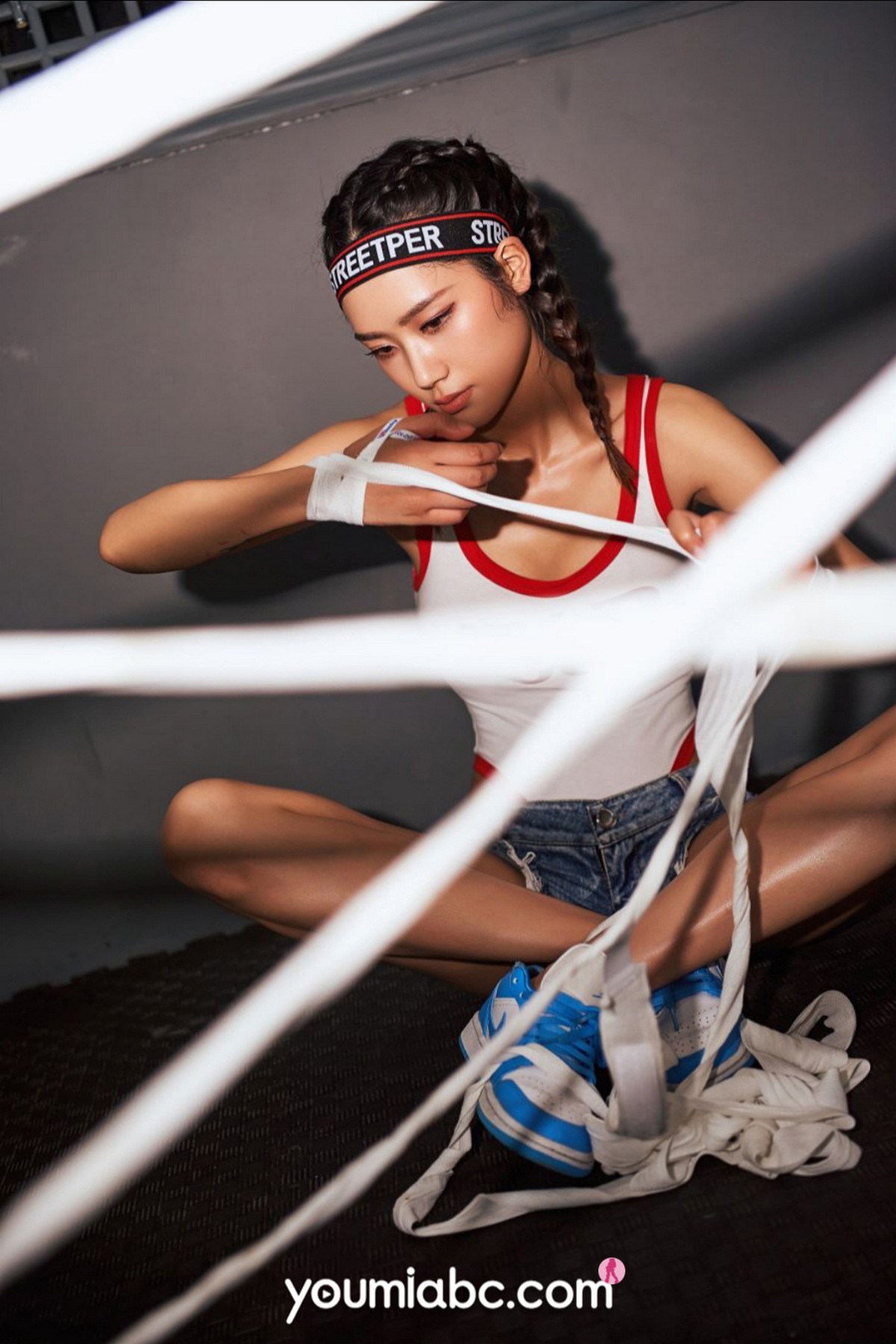 Jpxgyw.com_[YouMi尤蜜]Vol.720_模特软萌子健身房内性感运动装秀完美身材迷人诱惑写真31P