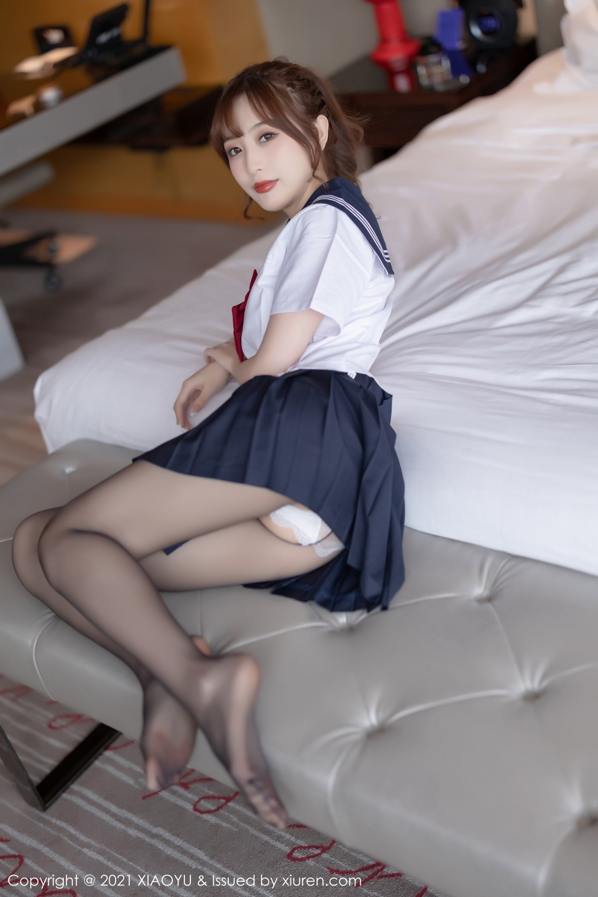 Jpxgyw.com_[XiaoYu画语界]Vol.623_模特林星阑性感JK制服半脱露开档黑丝裤袜秀翘臀撩人诱惑写真73P