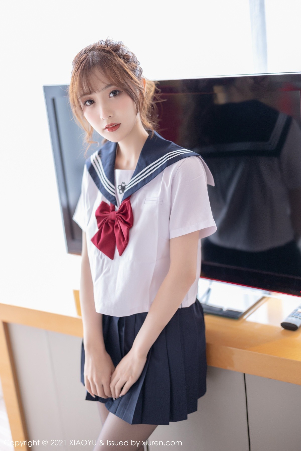 Jpxgyw.com_[XiaoYu画语界]Vol.623_模特林星阑性感JK制服半脱露开档黑丝裤袜秀翘臀撩人诱惑写真73P