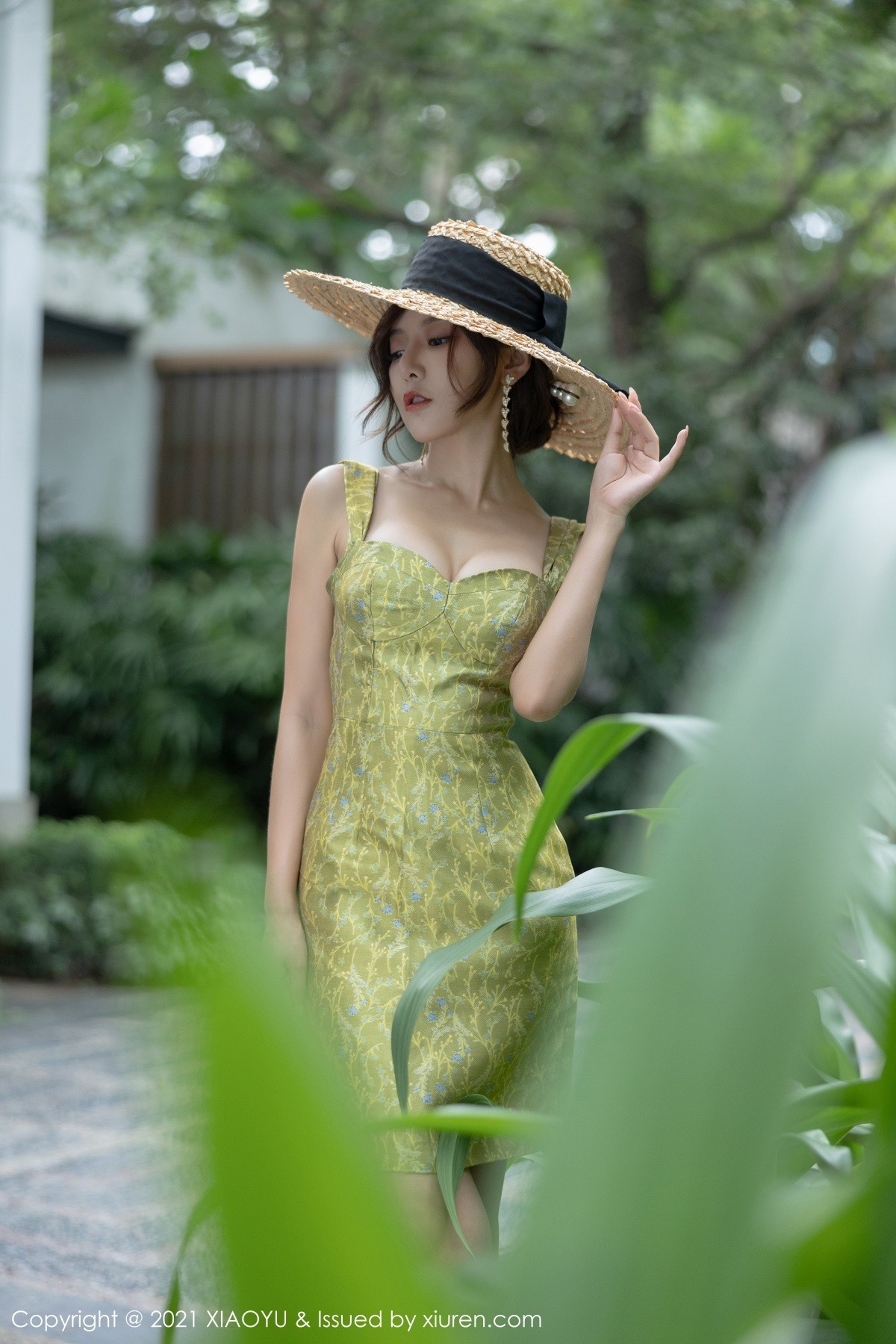 Jpxgyw.com_[XiaoYu画语界]Vol.624_女神王馨瑶yanni典雅多姿礼裙+薄透服饰秀火辣身材诱惑写真83P