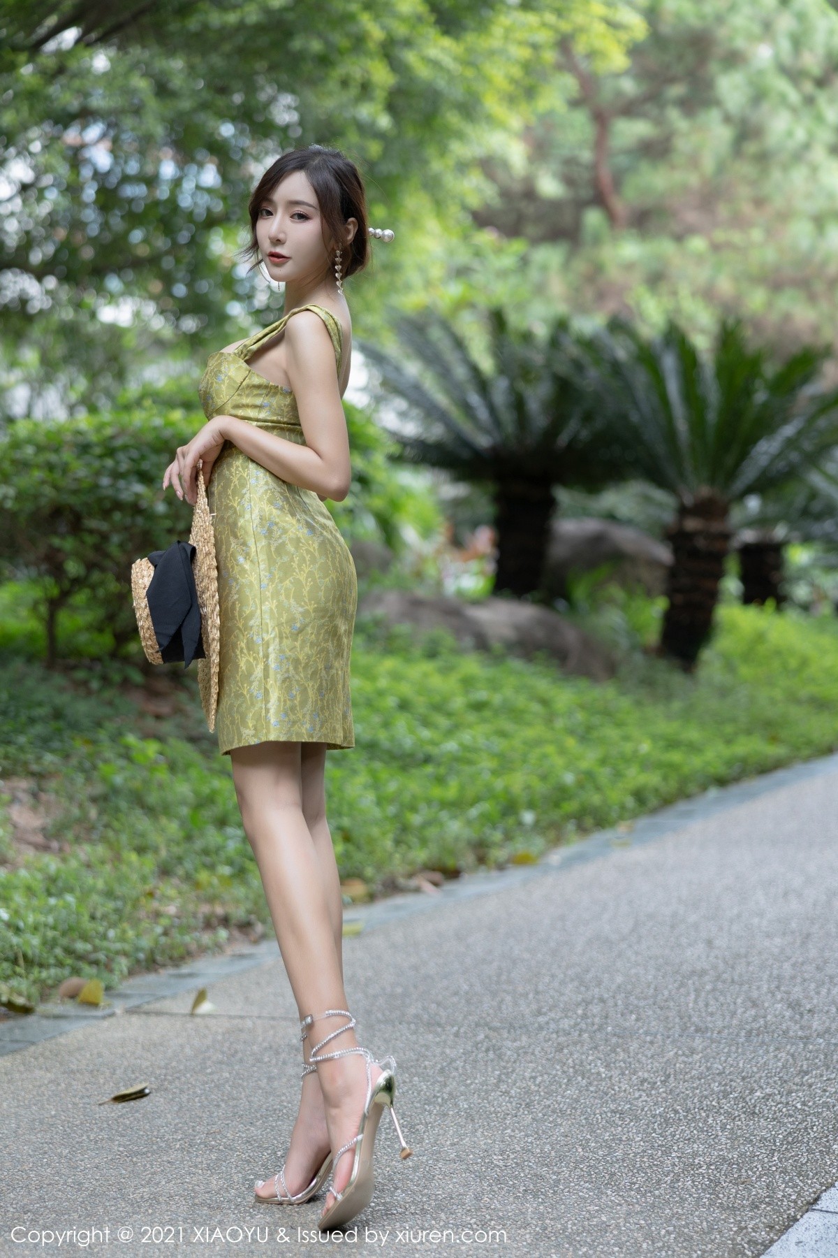 Jpxgyw.com_[XiaoYu画语界]Vol.624_女神王馨瑶yanni典雅多姿礼裙+薄透服饰秀火辣身材诱惑写真83P