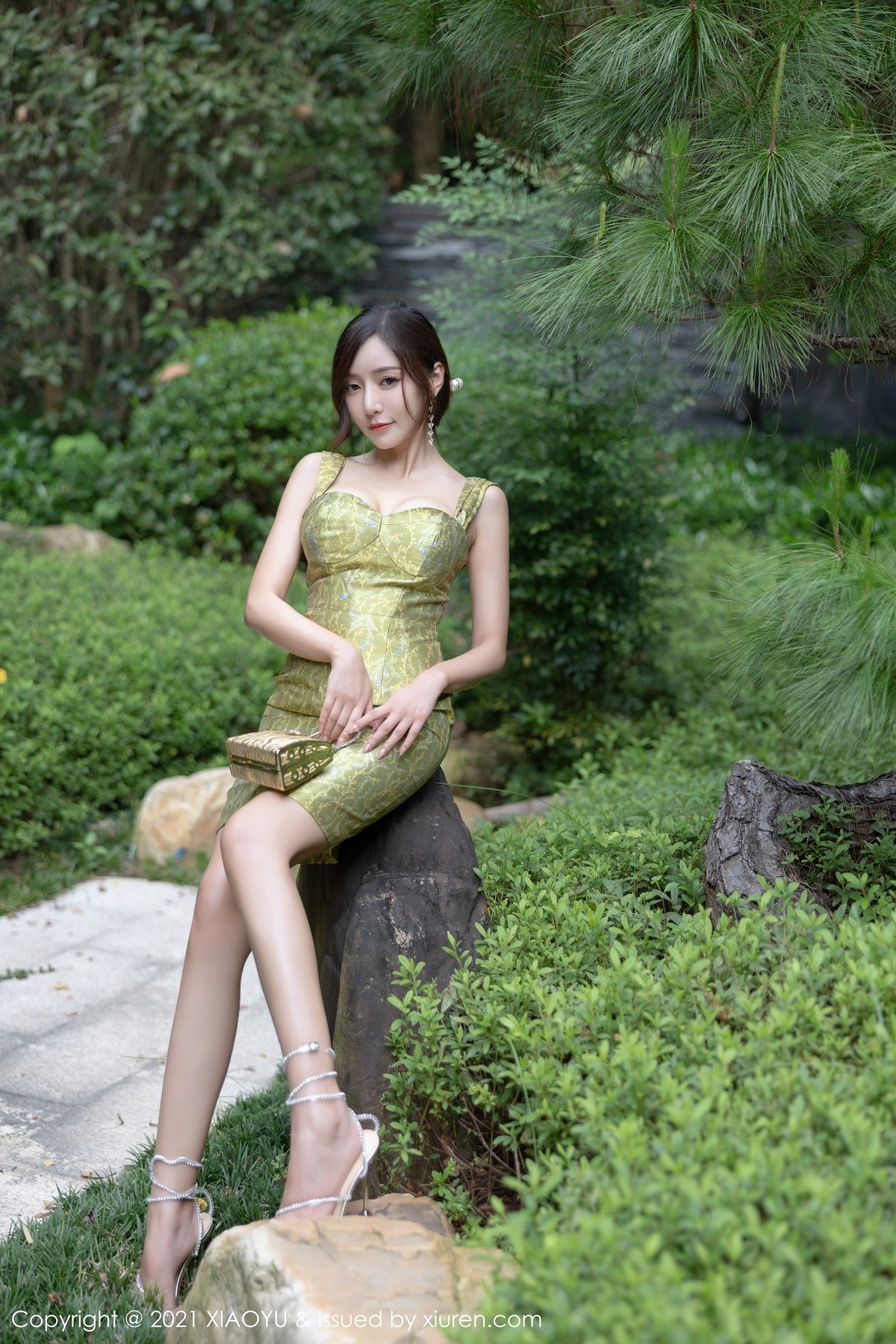 Jpxgyw.com_[XiaoYu画语界]Vol.624_女神王馨瑶yanni典雅多姿礼裙+薄透服饰秀火辣身材诱惑写真83P