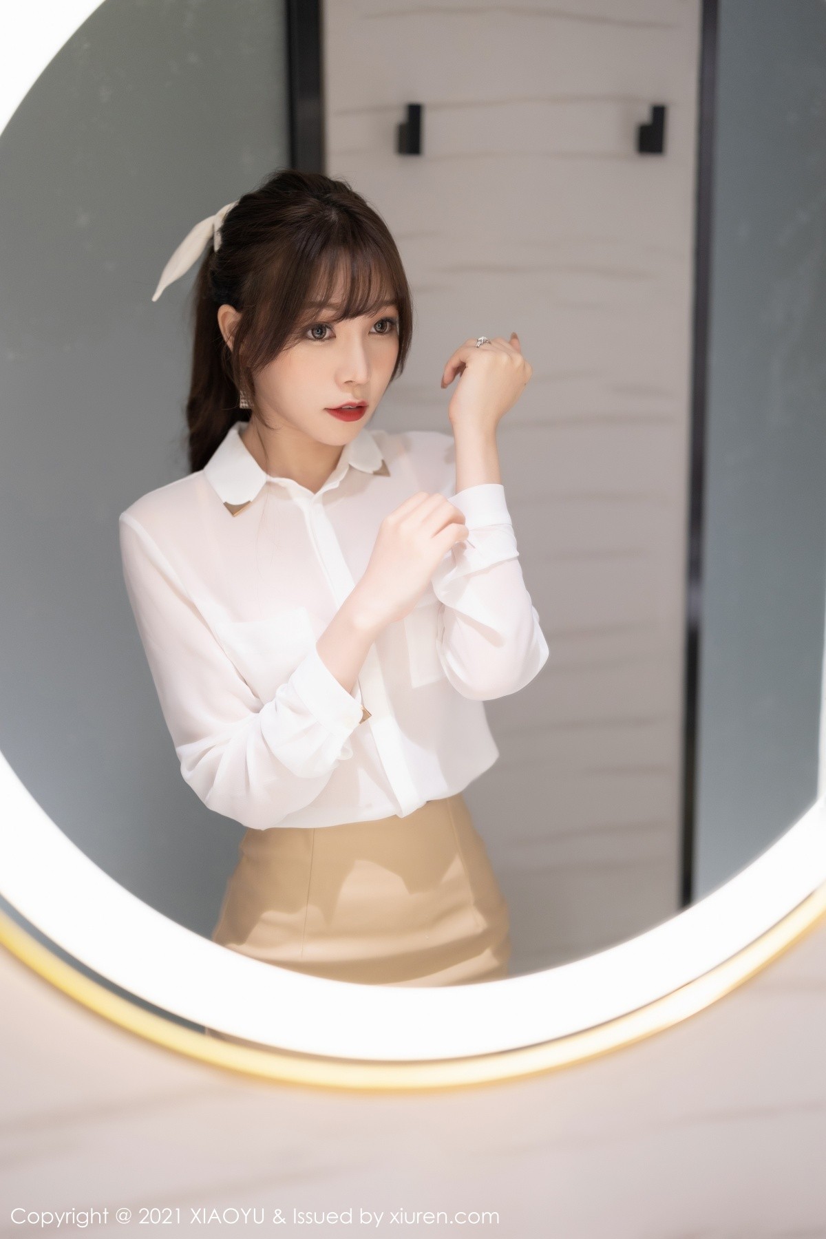 Jpxgyw.com_[XiaoYu画语界]Vol.625_女神芝芝Booty私房性感白衬衫配粉色内衣秀完美身材诱惑写真95P