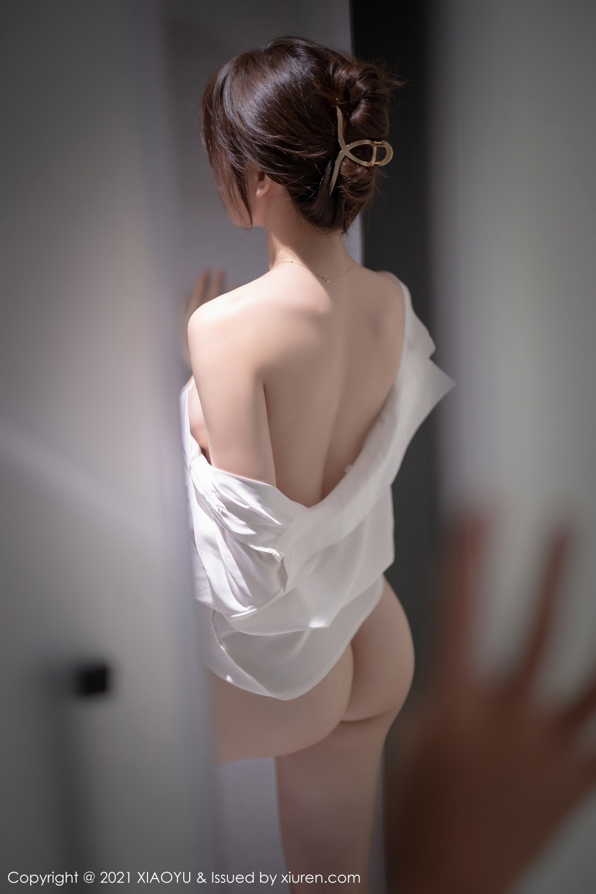Jpxgyw.com_[XiaoYu画语界]Vol.625_女神芝芝Booty私房性感白衬衫配粉色内衣秀完美身材诱惑写真95P