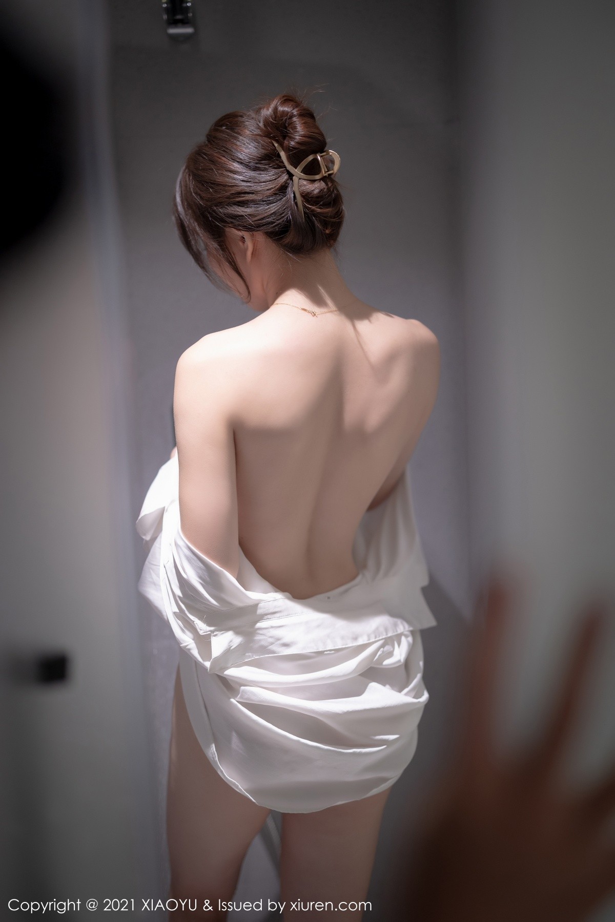 Jpxgyw.com_[XiaoYu画语界]Vol.625_女神芝芝Booty私房性感白衬衫配粉色内衣秀完美身材诱惑写真95P