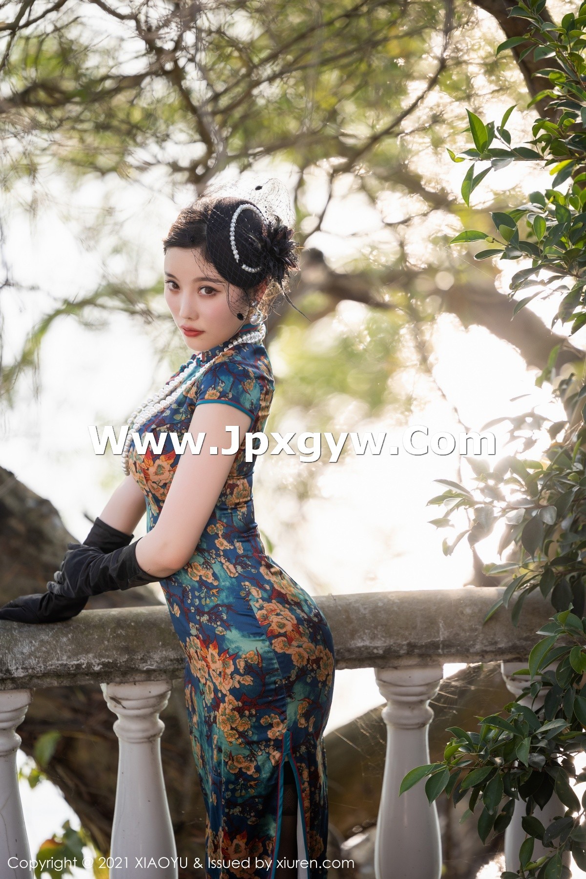 Jpxgyw.com_[XiaoYu画语界]Vol.626_女神杨晨晨sugar广西心愿旅拍脱韵味旗袍露性感内衣诱惑写真90P