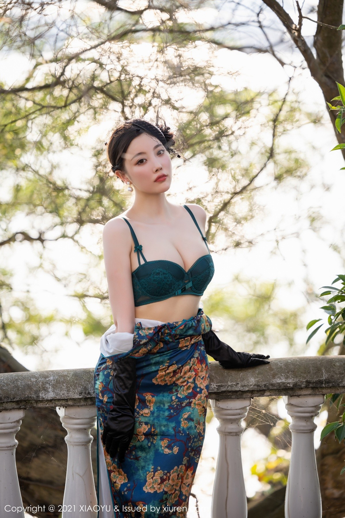 Jpxgyw.com_[XiaoYu画语界]Vol.626_女神杨晨晨sugar广西心愿旅拍脱韵味旗袍露性感内衣诱惑写真90P
