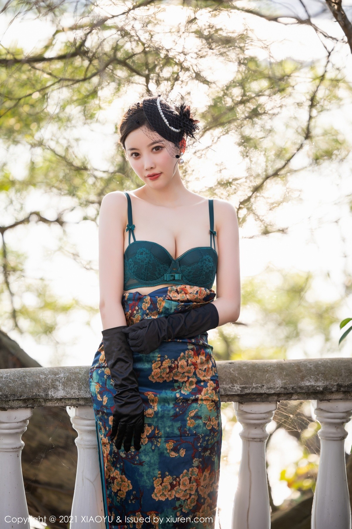 Jpxgyw.com_[XiaoYu画语界]Vol.626_女神杨晨晨sugar广西心愿旅拍脱韵味旗袍露性感内衣诱惑写真90P