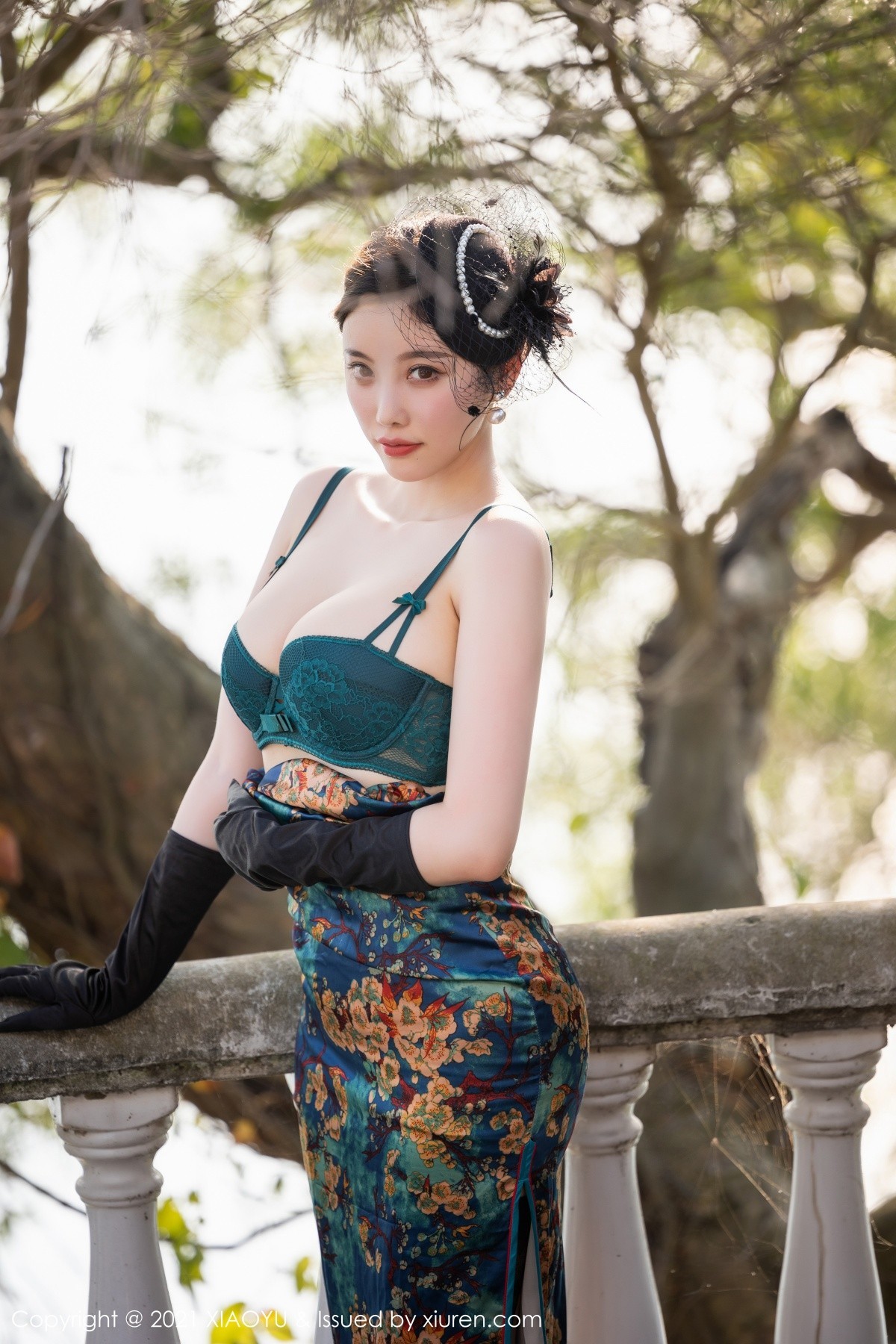 Jpxgyw.com_[XiaoYu画语界]Vol.626_女神杨晨晨sugar广西心愿旅拍脱韵味旗袍露性感内衣诱惑写真90P