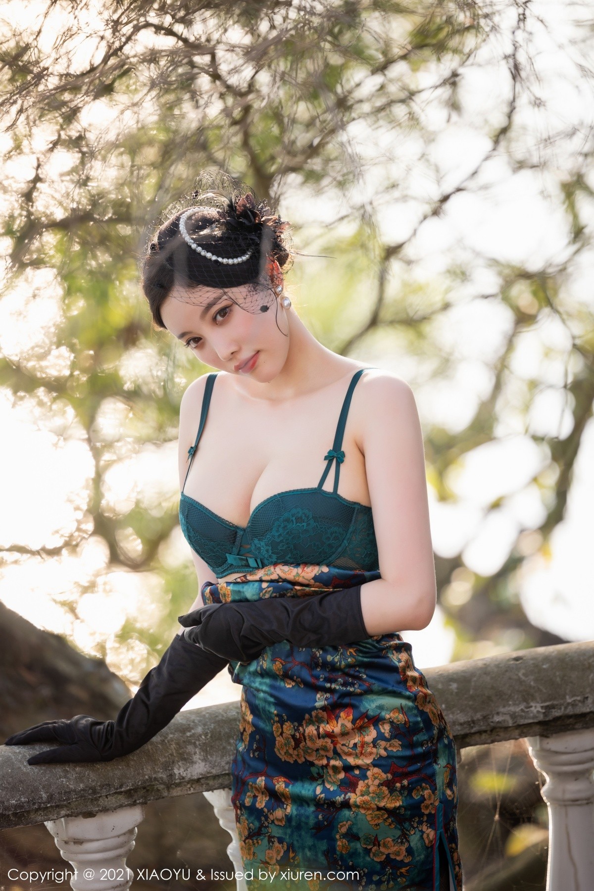 Jpxgyw.com_[XiaoYu画语界]Vol.626_女神杨晨晨sugar广西心愿旅拍脱韵味旗袍露性感内衣诱惑写真90P