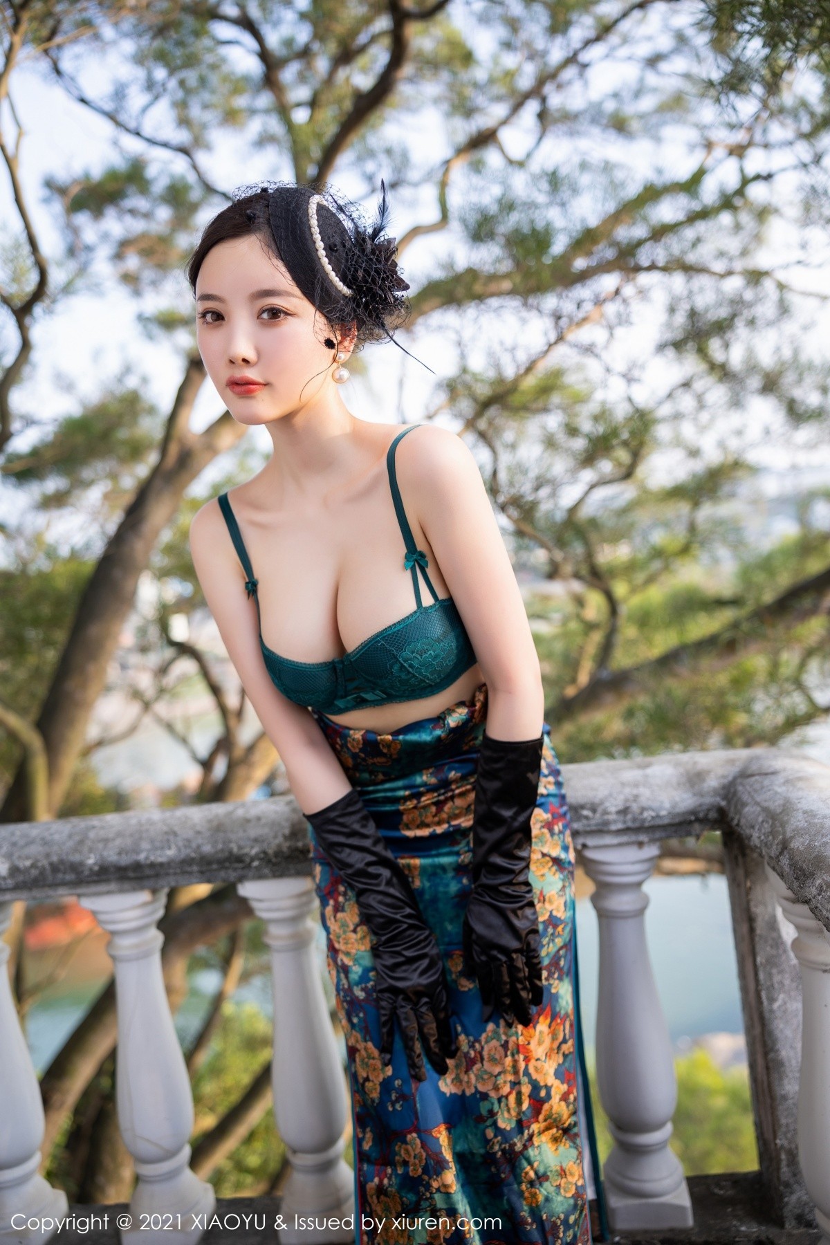 Jpxgyw.com_[XiaoYu画语界]Vol.626_女神杨晨晨sugar广西心愿旅拍脱韵味旗袍露性感内衣诱惑写真90P