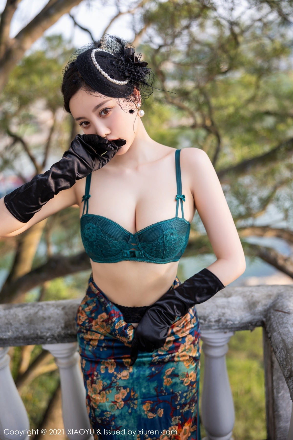 Jpxgyw.com_[XiaoYu画语界]Vol.626_女神杨晨晨sugar广西心愿旅拍脱韵味旗袍露性感内衣诱惑写真90P