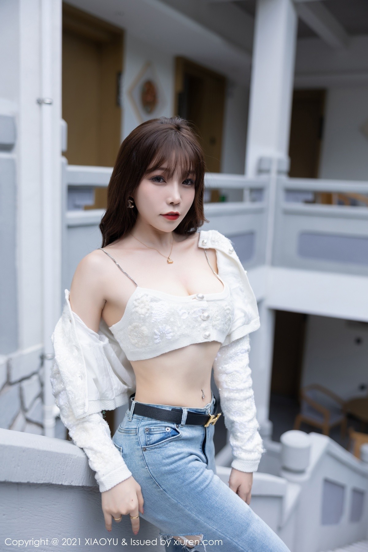 Jpxgyw.com_[XiaoYu画语界]Vol.627_女神芝芝Booty私房脱牛仔裤露情趣内衣配白丝吊袜诱惑写真86P
